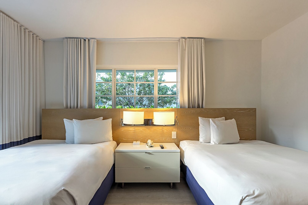 Pestana South Beach Art Deco Miami — Hotel rooms in Miami, Florida