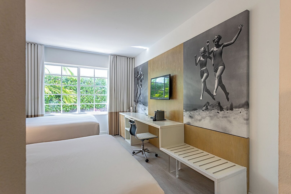 Pestana South Beach Art Deco Miami — Hotel rooms in Miami, Florida
