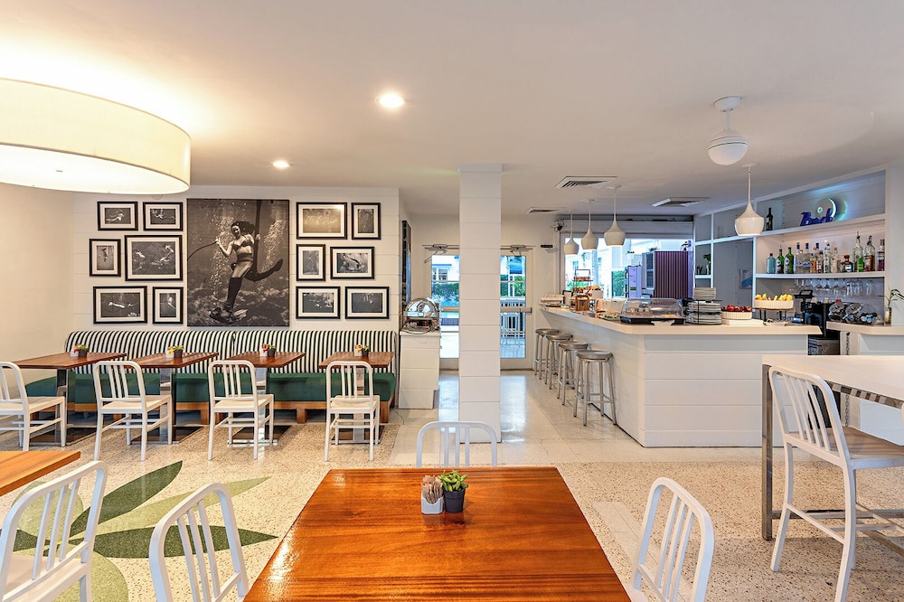Pestana South Beach Art Deco Miami — Restaurant & bars in Miami, Florida