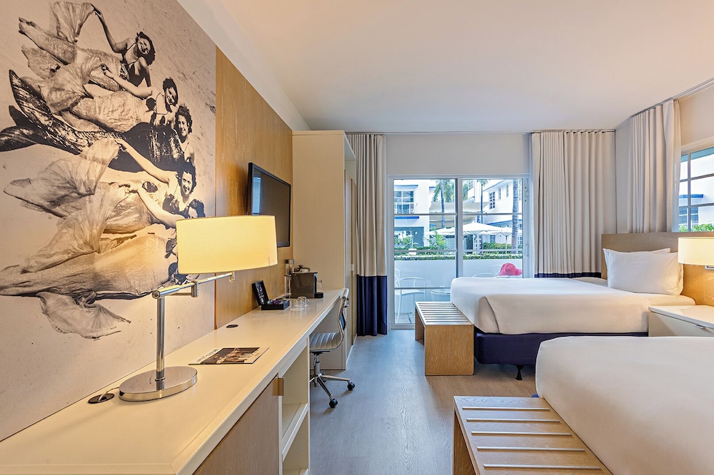 Pestana South Beach Art Deco Miami — Hotel rooms in Miami, Florida