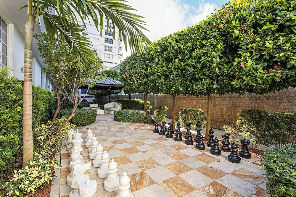 Pestana South Beach Art Deco Miami — Hotel building in Miami, Florida