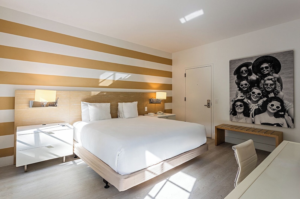 Pestana South Beach Art Deco Miami — Hotel rooms in Miami, Florida