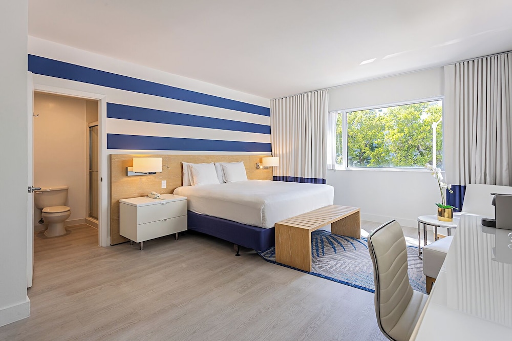 Pestana South Beach Art Deco Miami — Hotel rooms in Miami, Florida