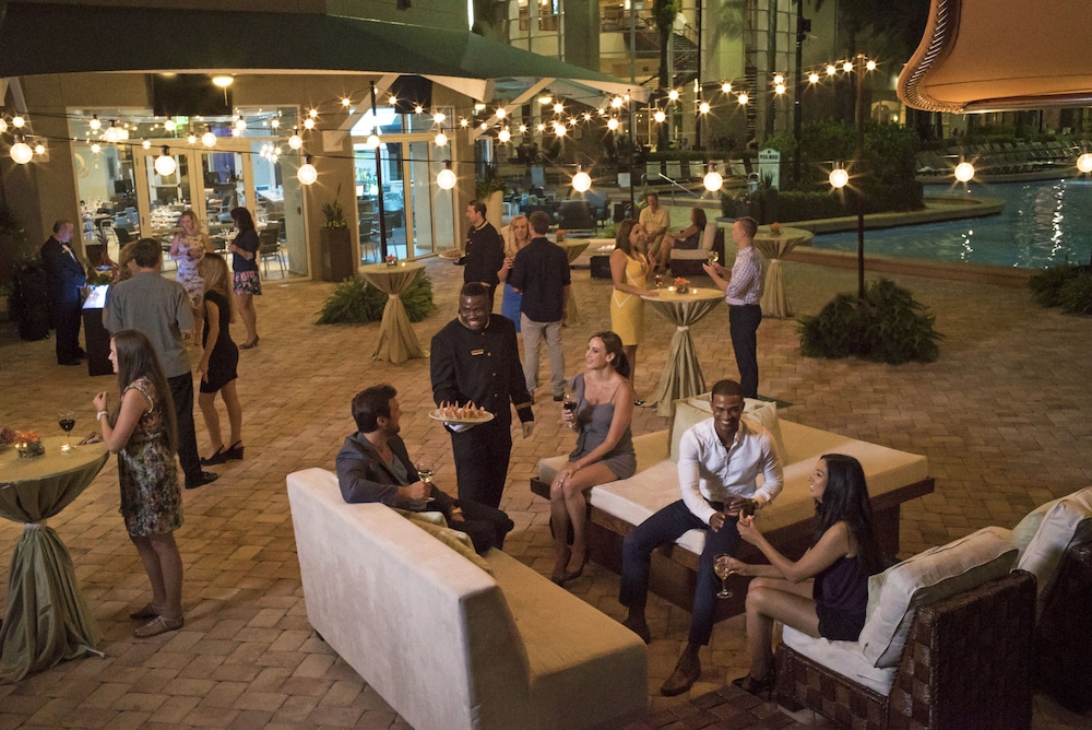 Rosen Centre Hotel — Restaurant & bars in Orlando, Florida