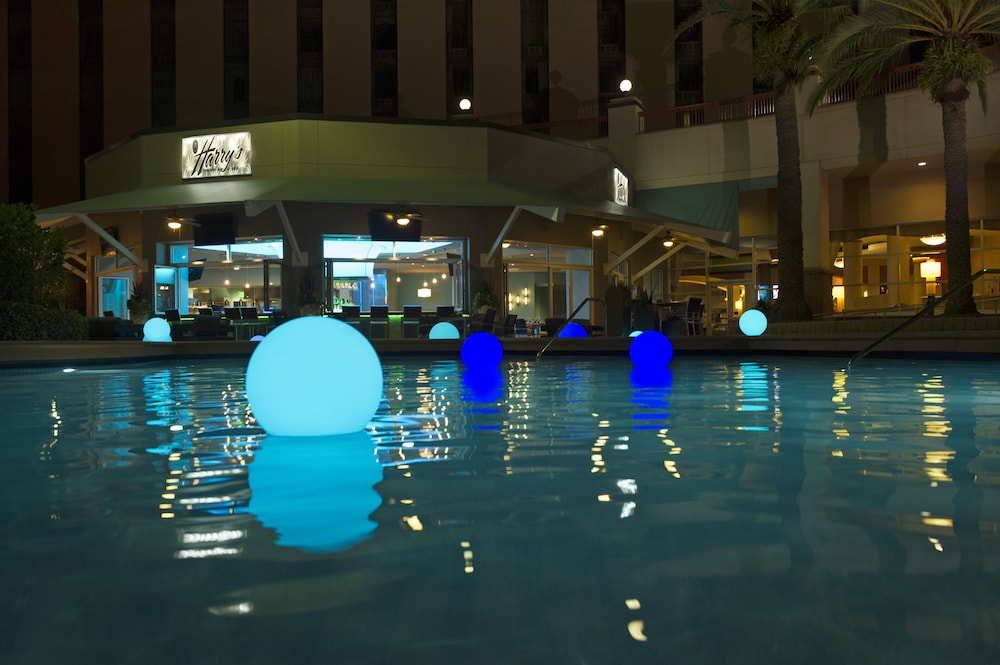 Rosen Centre Hotel — Swimming pool in Orlando, Florida
