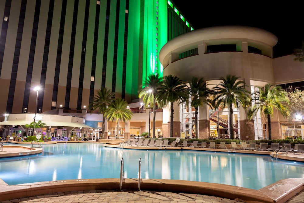 Rosen Centre Hotel — Swimming pool in Orlando, Florida