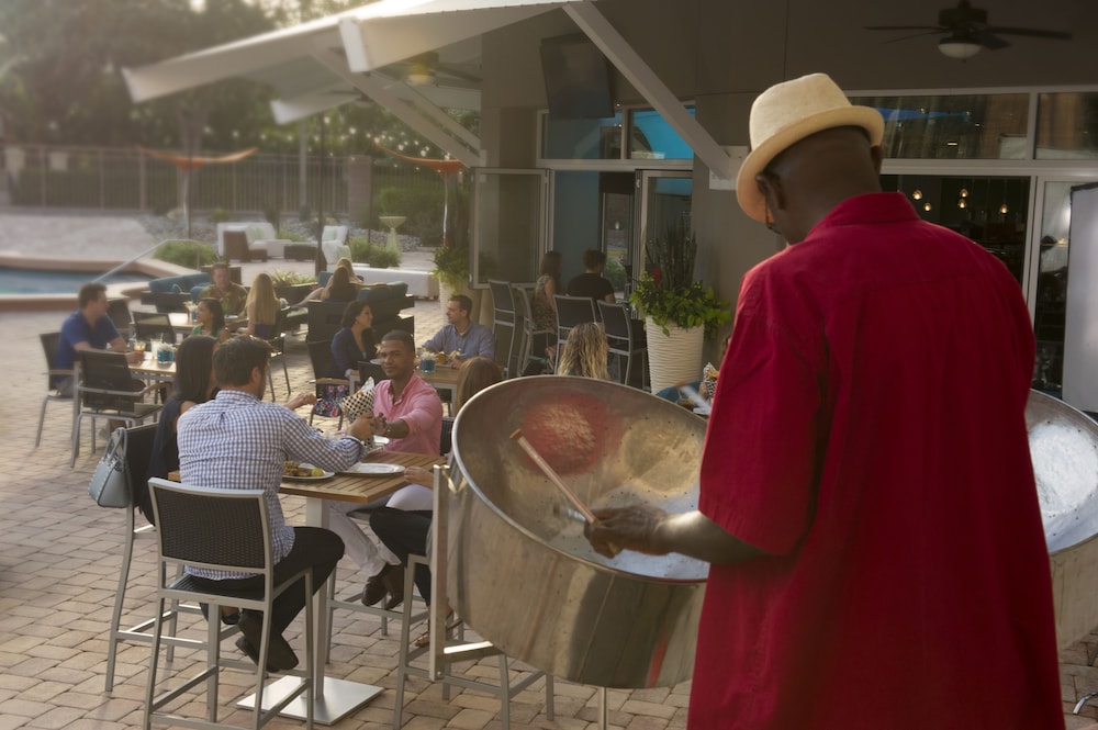 Rosen Centre Hotel — Restaurant & bars in Orlando, Florida