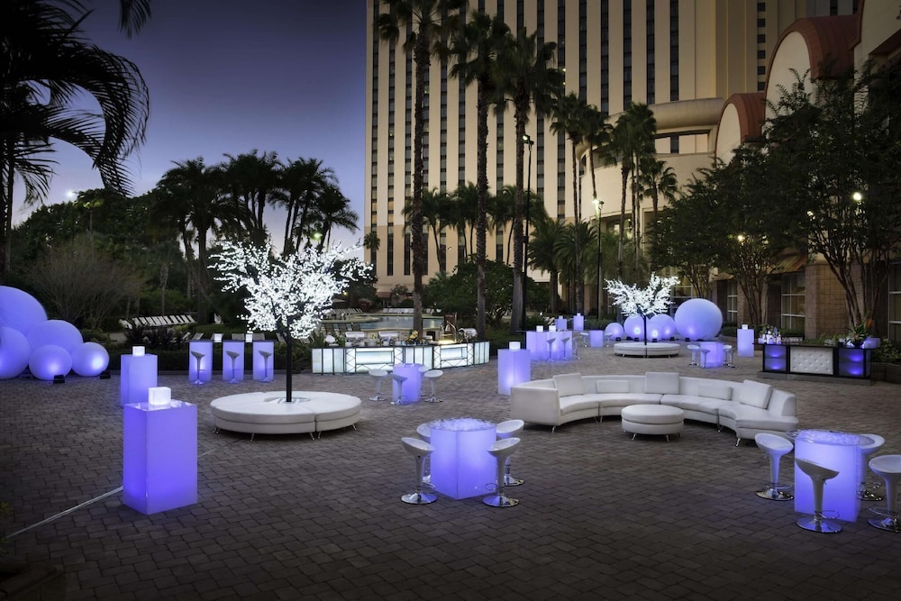 Rosen Centre Hotel — Restaurant & bars in Orlando, Florida