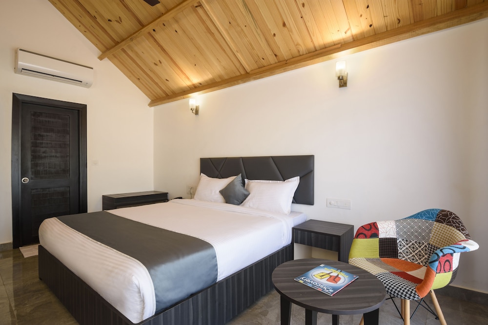 White woods Resort & Spa — Hotel rooms in Morjim, Goa