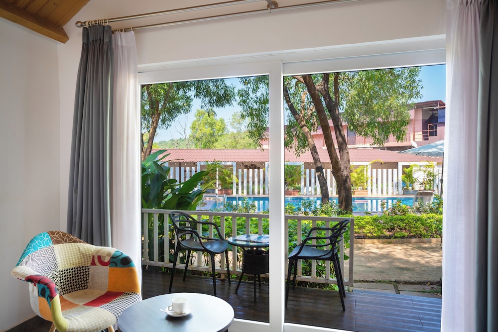 White woods Resort & Spa — Hotel rooms in Morjim, Goa