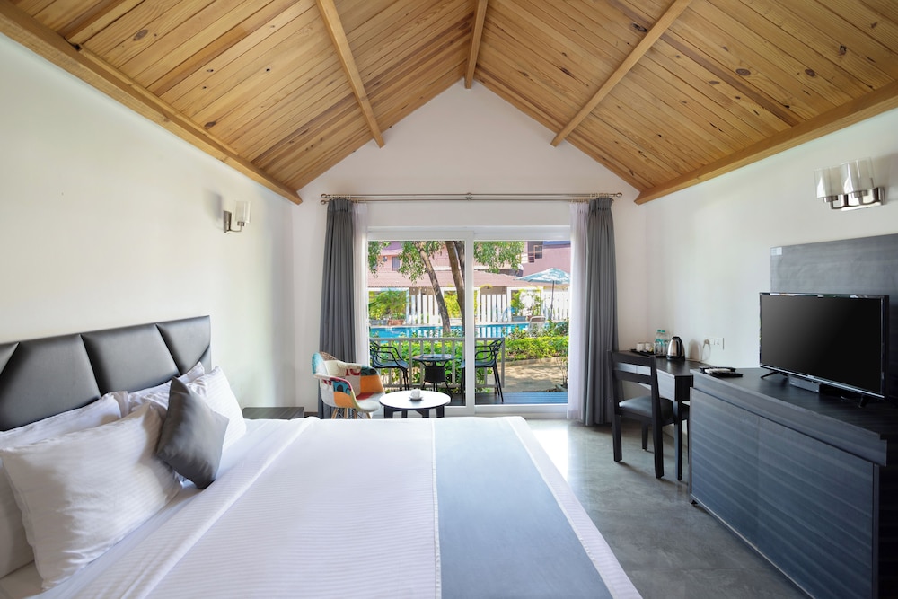 White woods Resort & Spa — Hotel rooms in Morjim, Goa