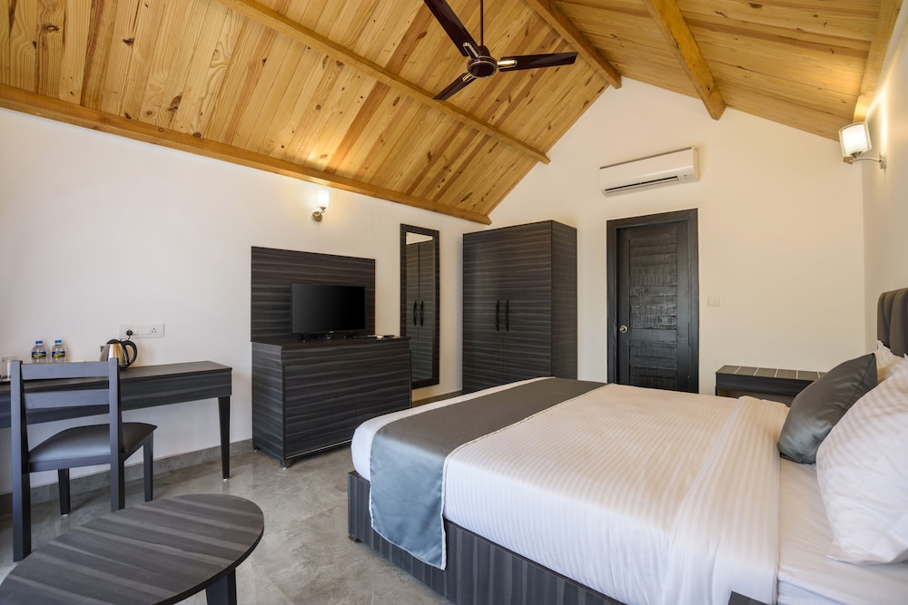 White woods Resort & Spa — Hotel rooms in Morjim, Goa