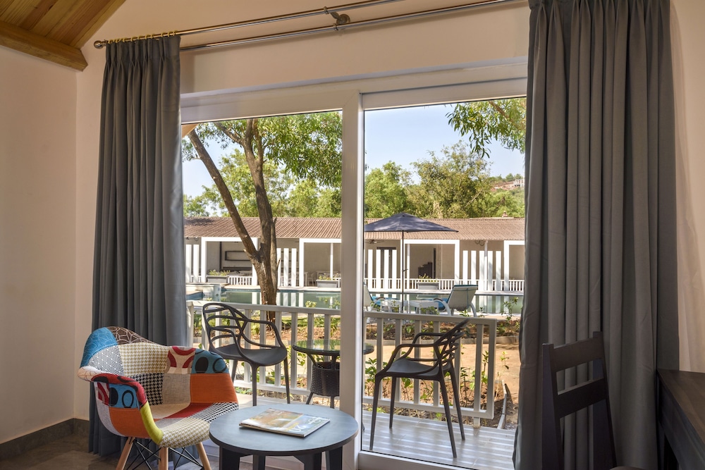 White woods Resort & Spa — Hotel rooms in Morjim, Goa