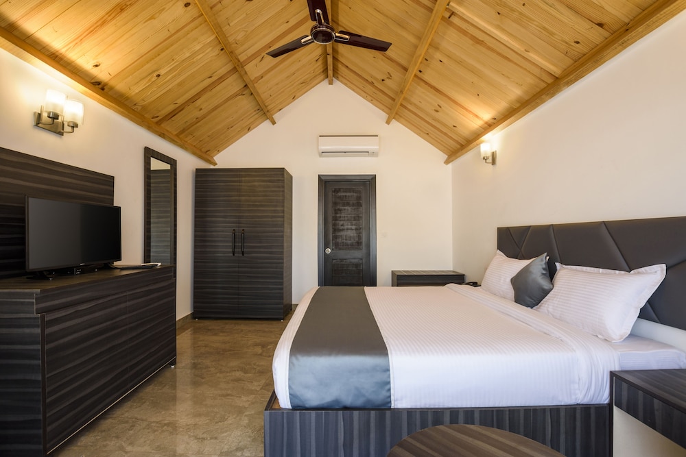 White woods Resort & Spa — Hotel rooms in Morjim, Goa