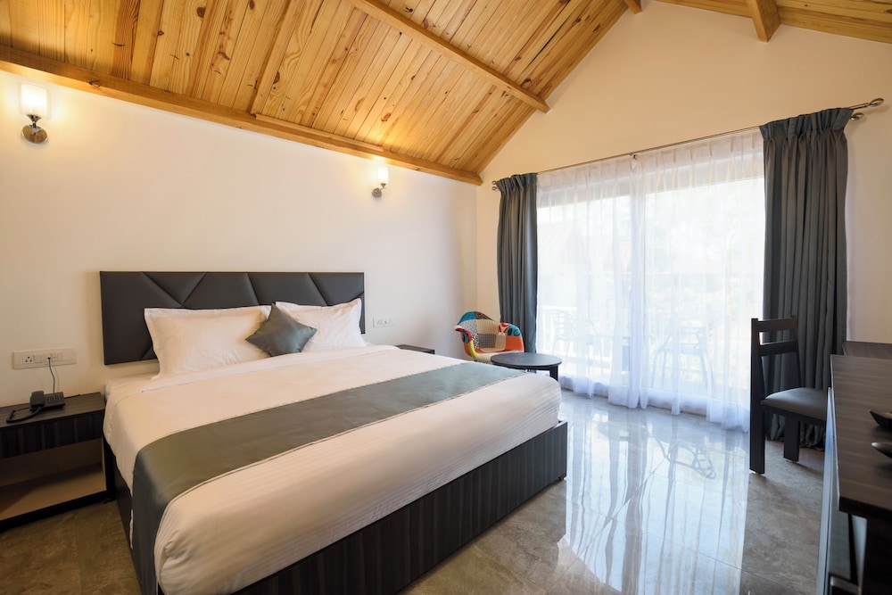 White woods Resort & Spa — Hotel rooms in Morjim, Goa