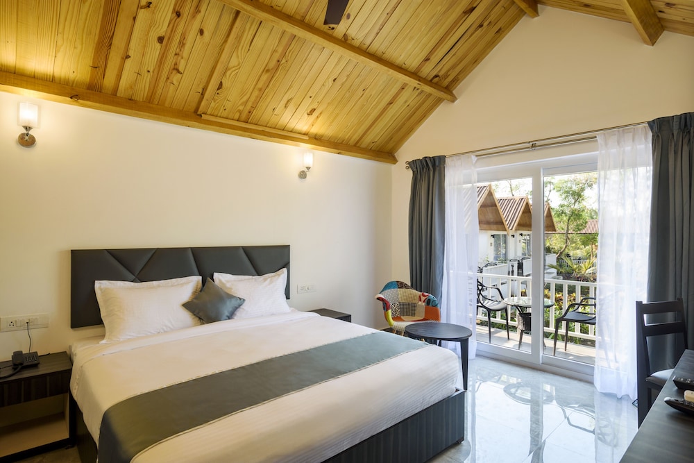 White woods Resort & Spa — Hotel rooms in Morjim, Goa