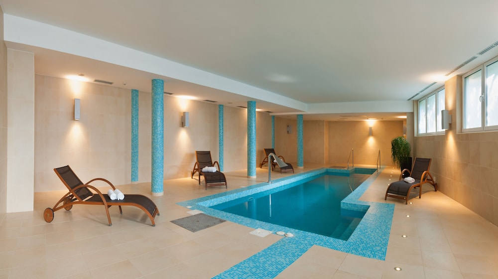 Hotel Rotondo — Swimming pool in Seget Donji, Split-Dalmatia