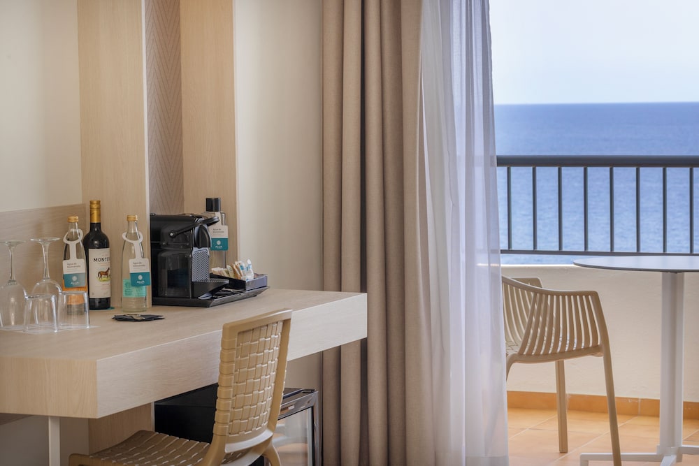 Alua Calas de Mallorca Resort - Hyatt Inclusive Collection — Hotel rooms in Calas de Mallorca, Balearic Islands