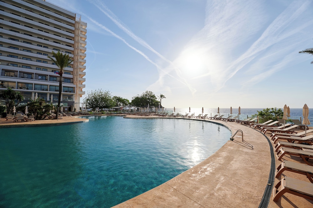 Alua Calas de Mallorca Resort - Hyatt Inclusive Collection — Swimming pool in Calas de Mallorca, Balearic Islands