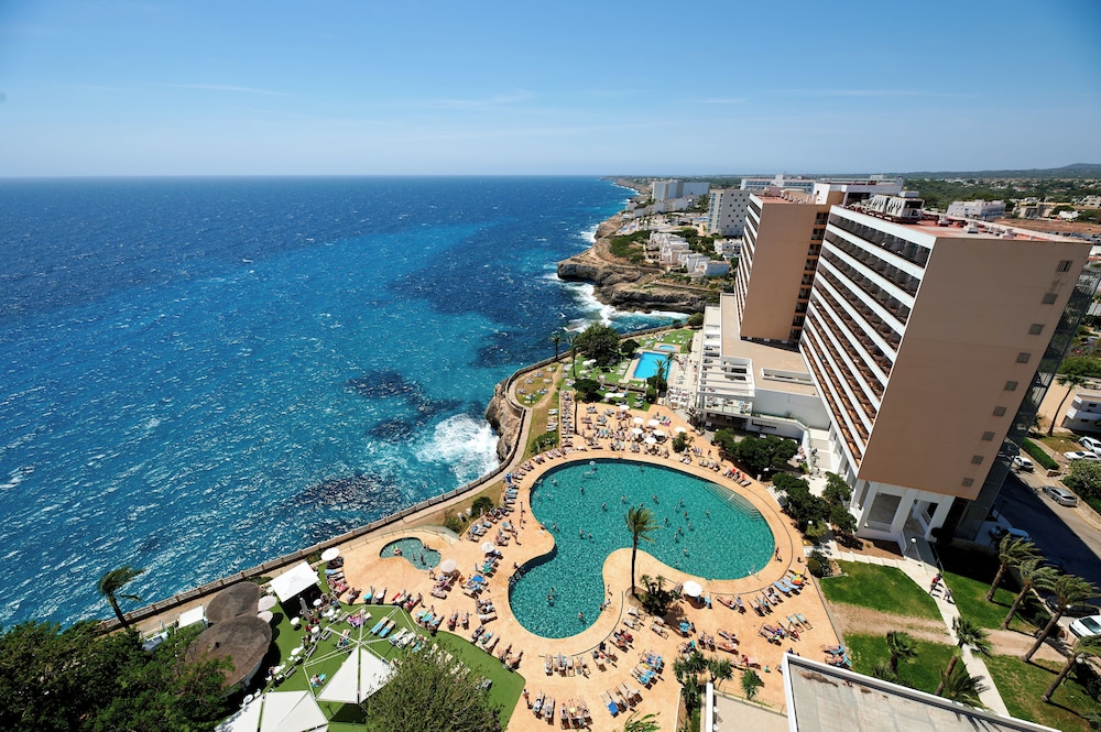 Alua Calas de Mallorca Resort - Hyatt Inclusive Collection — Main photo in Calas de Mallorca, Balearic Islands