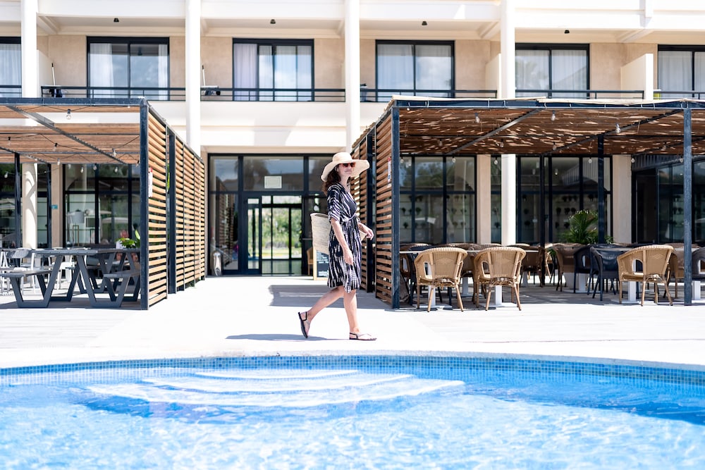 Hotel Eu Bahia Pollença — Swimming pool in Puerto Pollensa, Balearic Islands