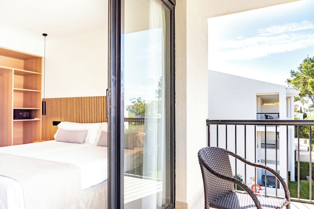 Hotel Eu Bahia Pollença — Hotel rooms in Puerto Pollensa, Balearic Islands
