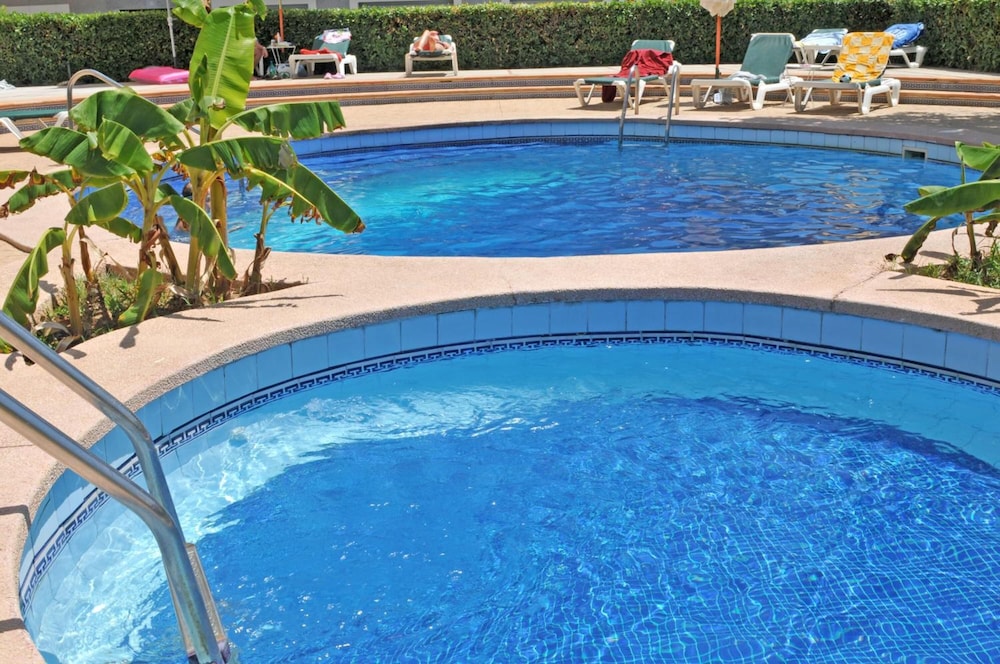 Hotel Bella Mar — Swimming pool in Cala Ratjada, Balearic Islands