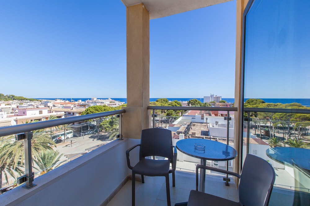 Hotel Bella Mar — Hotel rooms in Cala Ratjada, Balearic Islands