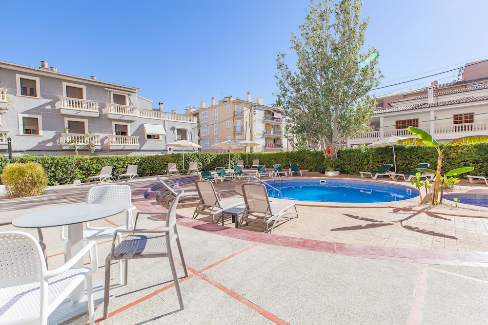 Hotel Bella Mar — Swimming pool in Cala Ratjada, Balearic Islands