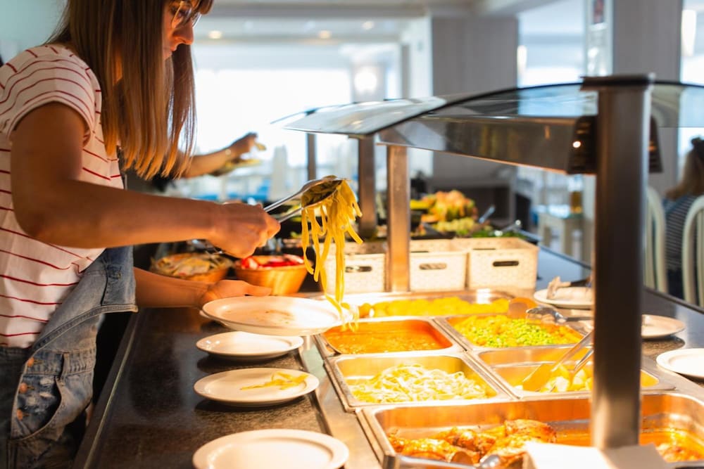 Hotel Bella Mar — Restaurant & bars in Cala Ratjada, Balearic Islands