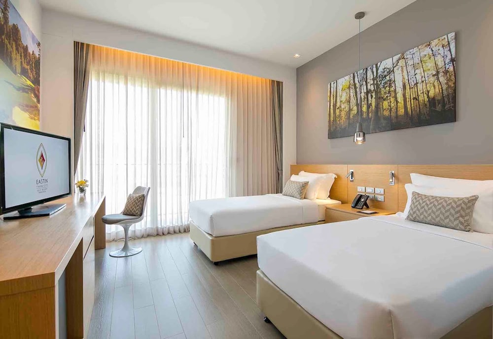 Eastin Thana City Golf Resort Bangkok — Hotel rooms in Bang Khlo, Bangkok
