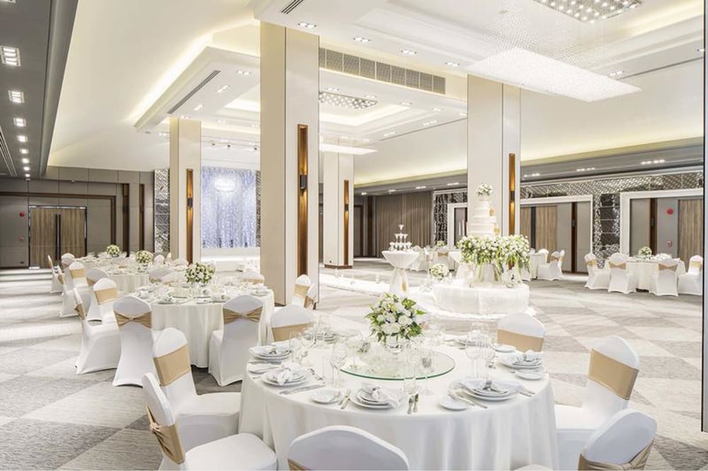 Eastin Thana City Golf Resort Bangkok — Hotel building in Bang Khlo, Bangkok