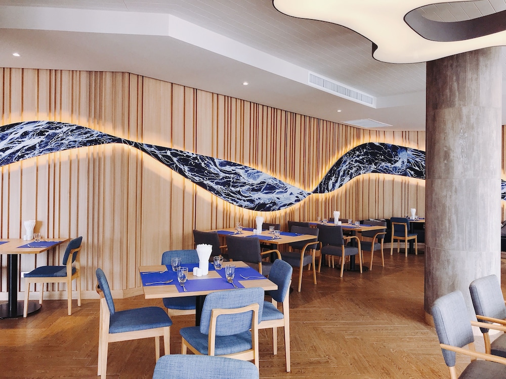 Eastin Thana City Golf Resort Bangkok — Restaurant & bars in Bang Khlo, Bangkok