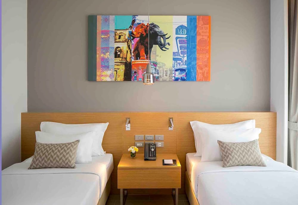 Eastin Thana City Golf Resort Bangkok — Hotel rooms in Bang Khlo, Bangkok