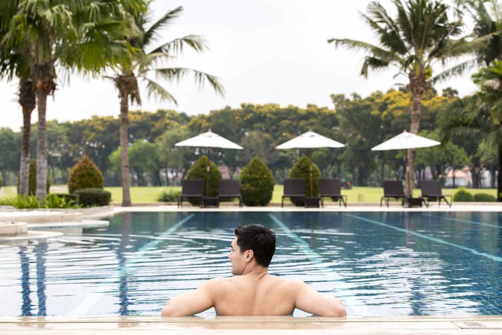 Eastin Thana City Golf Resort Bangkok — Swimming pool in Bang Khlo, Bangkok