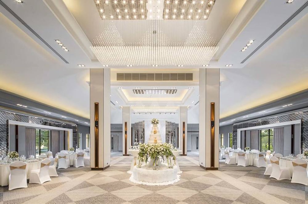 Eastin Thana City Golf Resort Bangkok — Hotel building in Bang Khlo, Bangkok