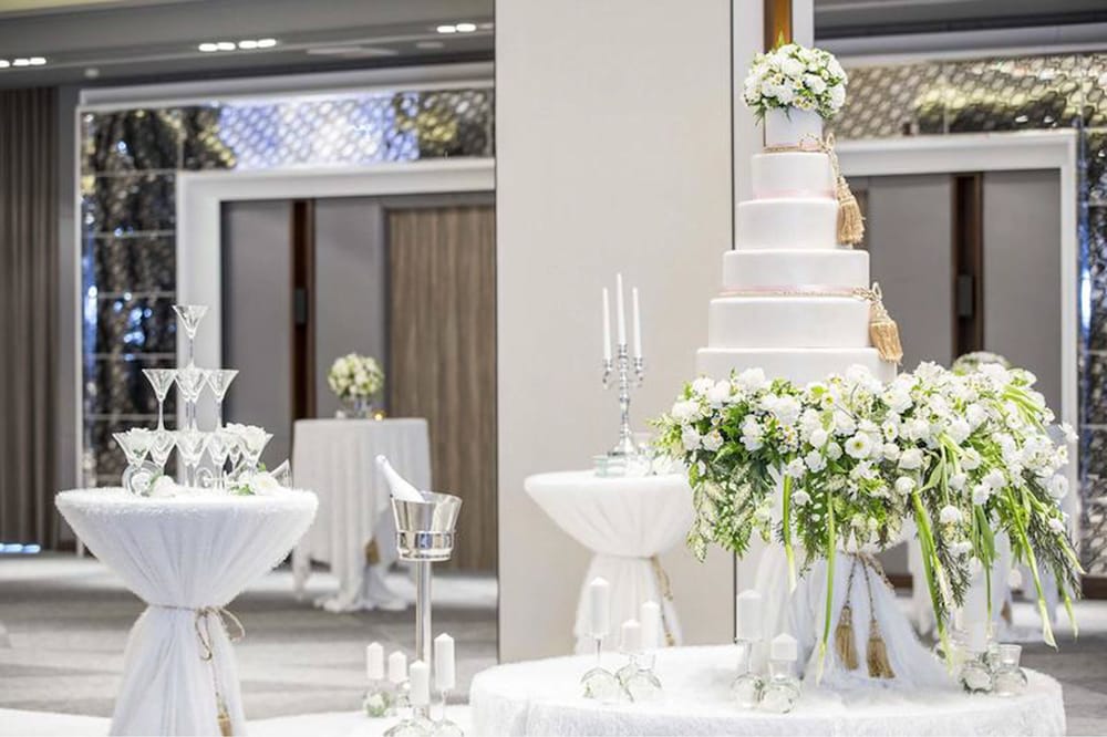 Eastin Thana City Golf Resort Bangkok — Restaurant & bars in Bang Khlo, Bangkok