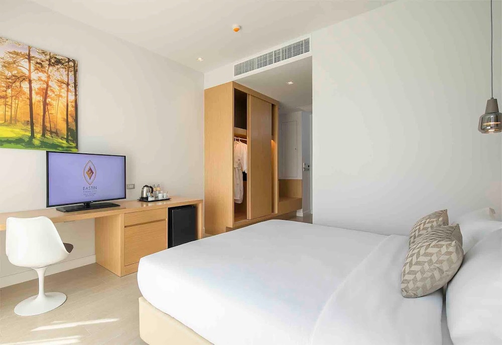 Eastin Thana City Golf Resort Bangkok — Hotel rooms in Bang Khlo, Bangkok