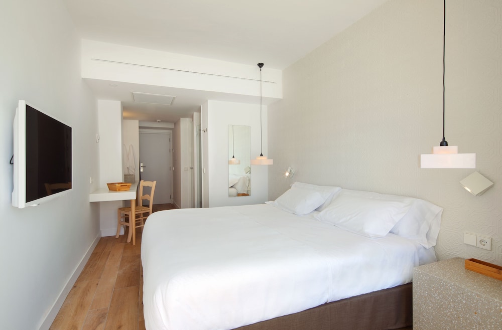 HM Balanguera Beach- Adults Only — Hotel rooms in Playa de Palma, Balearic Islands