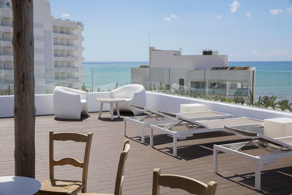 HM Balanguera Beach- Adults Only — Hotel building in Playa de Palma, Balearic Islands