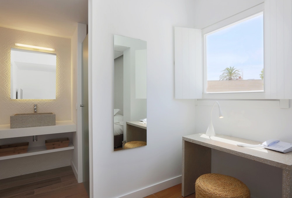 HM Balanguera Beach- Adults Only — Hotel rooms in Playa de Palma, Balearic Islands