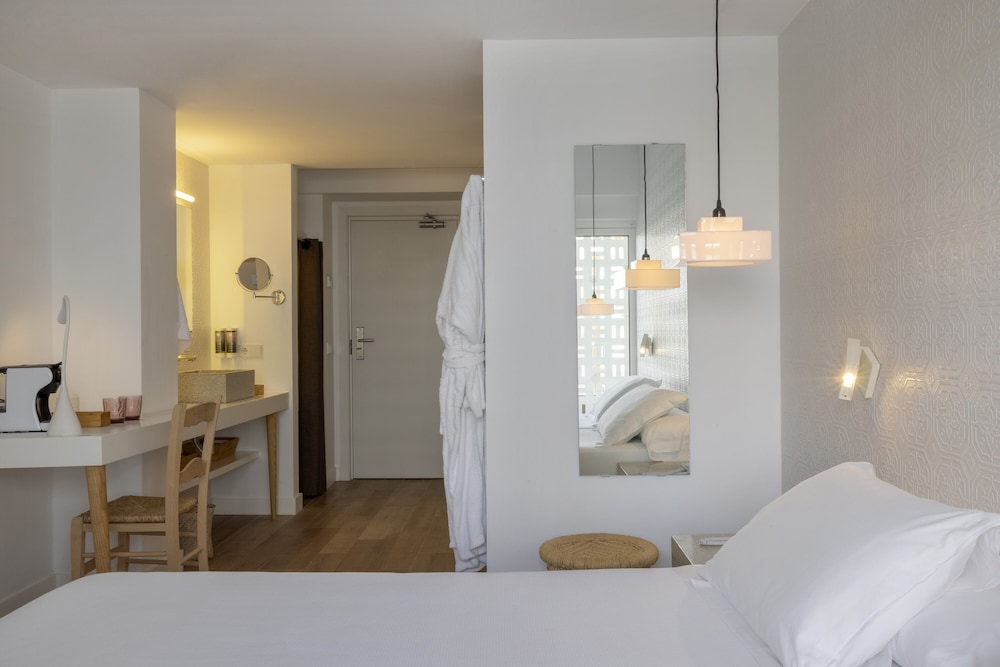 HM Balanguera Beach- Adults Only — Hotel rooms in Playa de Palma, Balearic Islands