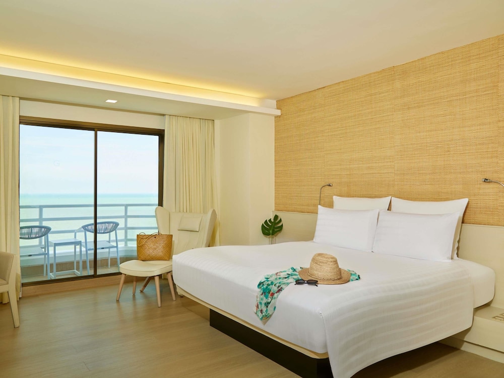 Pullman Pattaya Hotel G — Hotel rooms in Pattaya, Chonburi