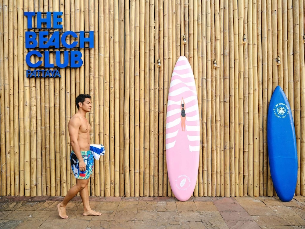 Pullman Pattaya Hotel G — Beach in Pattaya, Chonburi
