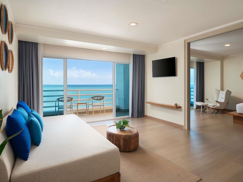 Pullman Pattaya Hotel G — Hotel rooms in Pattaya, Chonburi