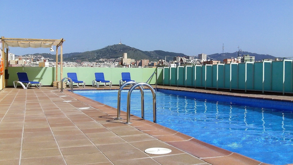 Aparthotel Aura Park Fira Barcelona — Swimming pool in Barcelona, Catalonia