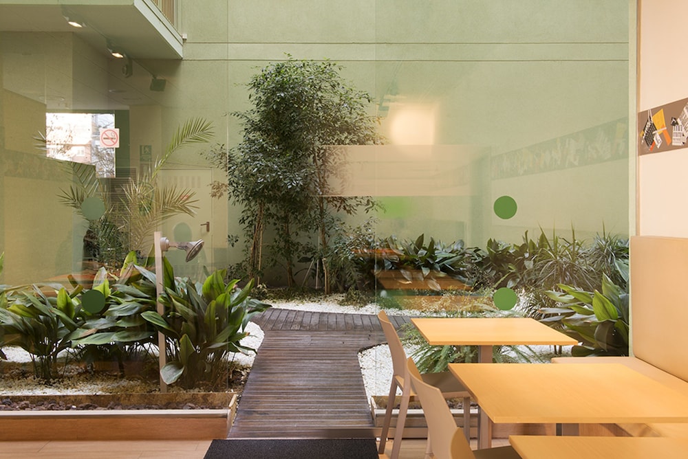 Aparthotel Aura Park Fira Barcelona — Restaurant & bars in Barcelona, Catalonia