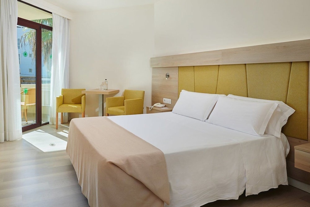 Hotel Sabina Playa Adults Only (+16) — Hotel rooms in Cala Millor, Balearic Islands