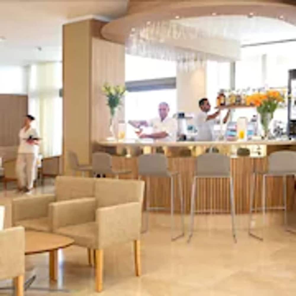 Hotel Sabina Playa Adults Only (+16) — Restaurant & bars in Cala Millor, Balearic Islands