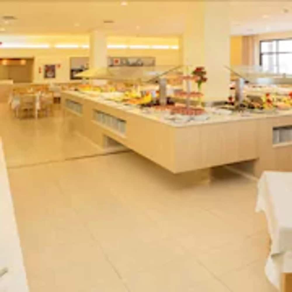 Hotel Sabina Playa Adults Only (+16) — Restaurant & bars in Cala Millor, Balearic Islands
